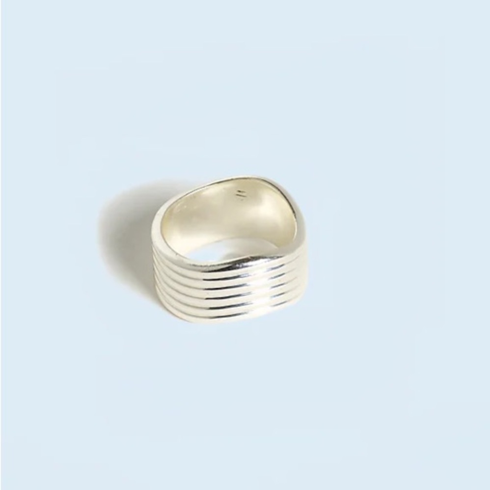 NWT Madewell Ribbed Wavy Ring Sz 8